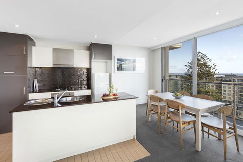 Oaks Glenelg Liberty Suites - New South Wales Tourism  35