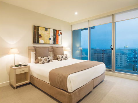 Oaks Glenelg Liberty Suites - New South Wales Tourism  20