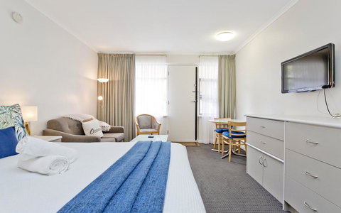 Glenelg Oasis Studios - New South Wales Tourism  4