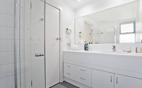 Glenelg Oasis Studios - New South Wales Tourism  12