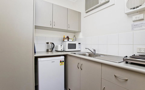 Glenelg Oasis Studios - New South Wales Tourism  10