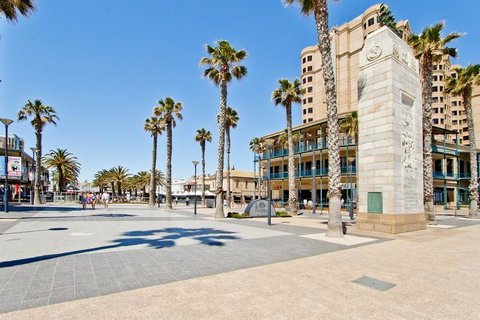 Glenelg Oasis Studios - New South Wales Tourism  16
