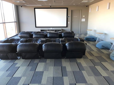 Central Escape @ Adelaide CBD - New South Wales Tourism  19