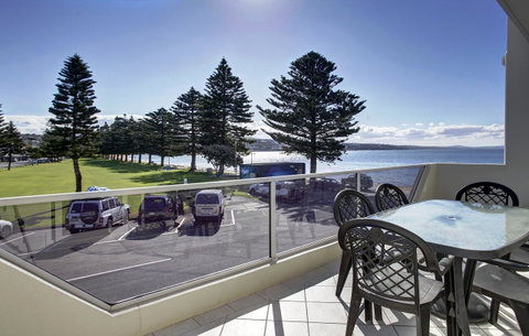 Tasman Beachside Apartment - New South Wales Tourism  0