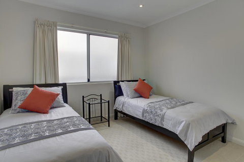 Tasman Beachside Apartment - New South Wales Tourism  9