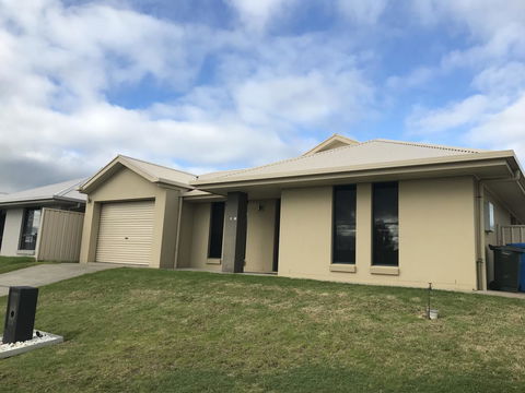 Little On Ash - New South Wales Tourism  0