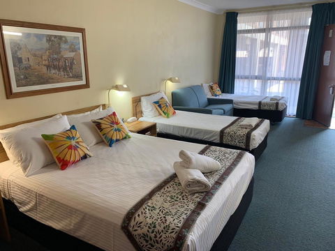 Cumberland Motor Inn - New South Wales Tourism  5