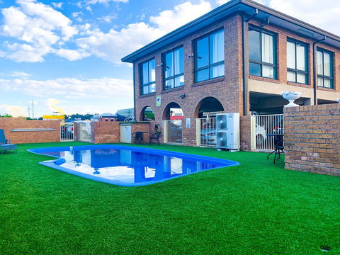 Cumberland Motor Inn - New South Wales Tourism  3