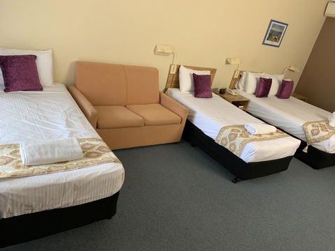 Cumberland Motor Inn - New South Wales Tourism  12