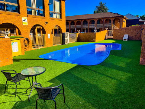 Cumberland Motor Inn - New South Wales Tourism  2