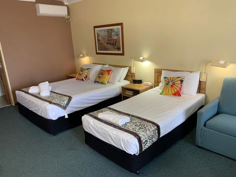 Cumberland Motor Inn - New South Wales Tourism  1