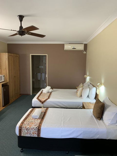 Cumberland Motor Inn - New South Wales Tourism  19