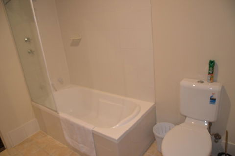 Adelaide City Apartment - 3br, 2bath & Carpark - New South Wales Tourism  16