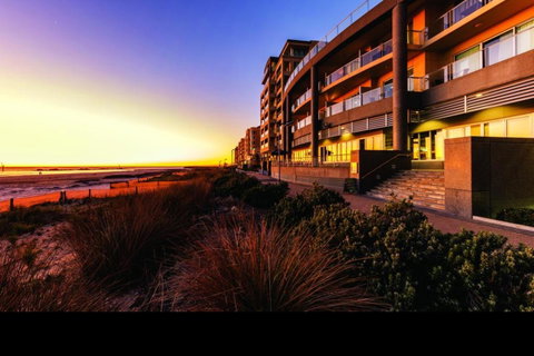 Glenelg Seaside Apartment - New South Wales Tourism  9