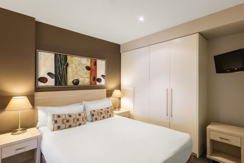 Glenelg Seaside Apartment - New South Wales Tourism  7