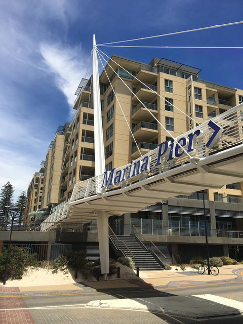 Glenelg Seaside Apartment - New South Wales Tourism  4