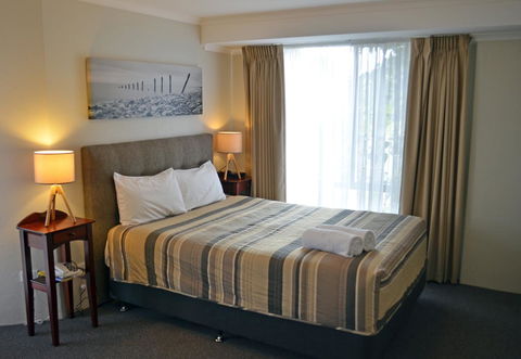 Arkana Motor Inn & Terrace Apartments - New South Wales Tourism  9
