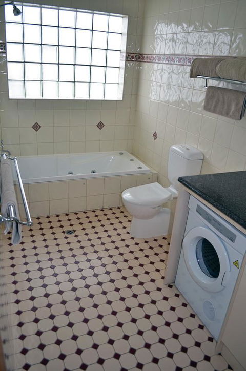 Arkana Motor Inn & Terrace Apartments - New South Wales Tourism  32