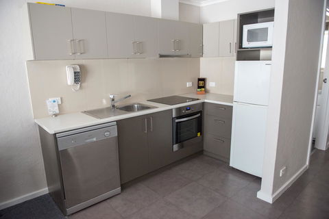 Arkana Motor Inn & Terrace Apartments - New South Wales Tourism  3