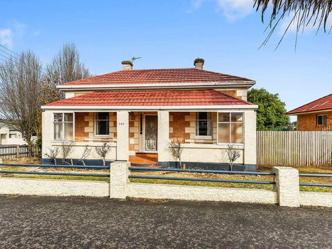 Olive\'s Cottage - New South Wales Tourism  0