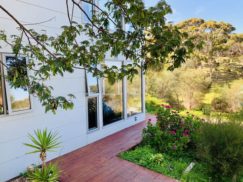 Sunrise On Falie Seaview Eco Accommodation - New South Wales Tourism  4