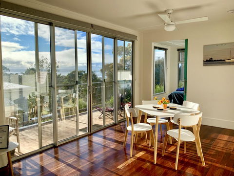 Sunrise On Falie Seaview Eco Accommodation - New South Wales Tourism  5