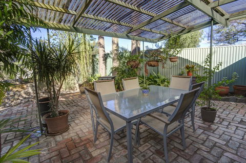 Tanunda Cottages - New South Wales Tourism  17