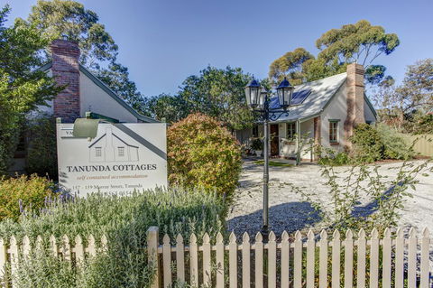 Tanunda Cottages - New South Wales Tourism  0