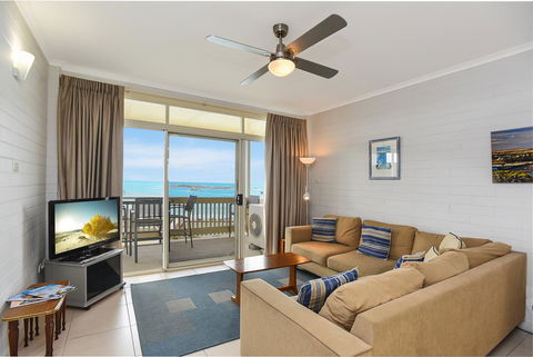 The Dolphins Beachfront Apartments - New South Wales Tourism  13
