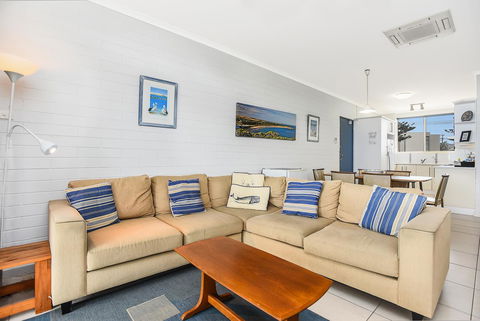 The Dolphins Beachfront Apartments - New South Wales Tourism  11
