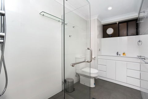 The Dolphins Beachfront Apartments - New South Wales Tourism  2