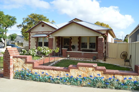Two Cow Cottage Bed & Breakfast - New South Wales Tourism  15