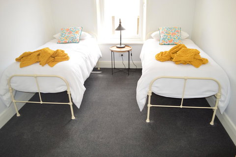 Two Cow Cottage Bed & Breakfast - New South Wales Tourism  20