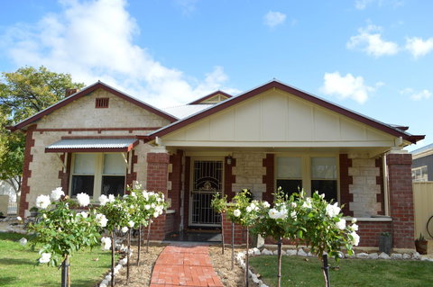 Two Cow Cottage Bed & Breakfast - New South Wales Tourism  1