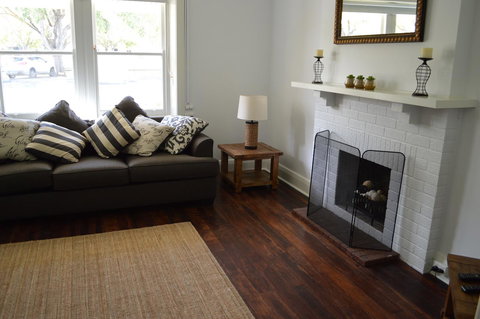 Two Cow Cottage Bed & Breakfast - New South Wales Tourism  27