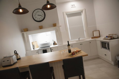 Two Cow Cottage Bed & Breakfast - New South Wales Tourism  33