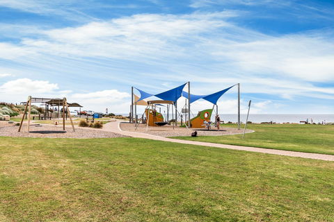 Maslin Beach Getaway - New South Wales Tourism  18
