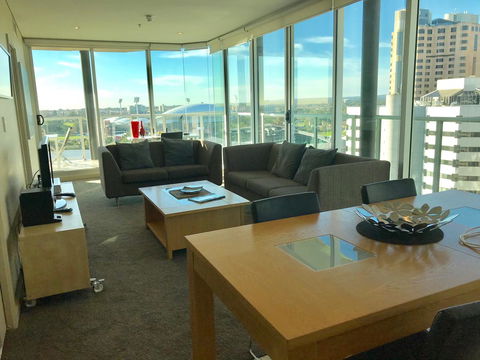 Adelaide DressCircle Apartments - North Terrace - New South Wales Tourism  9