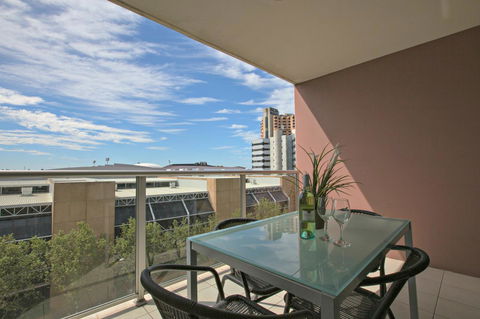 Adelaide DressCircle Apartments - North Terrace - New South Wales Tourism  1