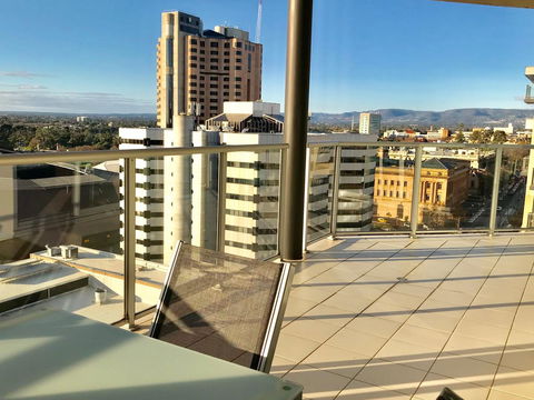 Adelaide DressCircle Apartments - North Terrace - New South Wales Tourism  4