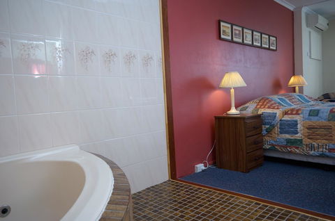 Motel Mount Gambier - New South Wales Tourism  17