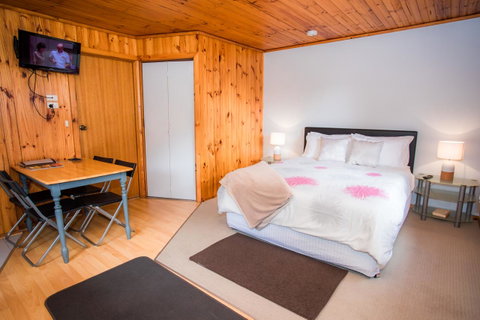 Seppelts View Cabins - New South Wales Tourism  34