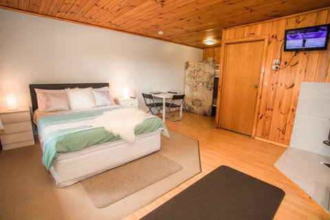 Seppelts View Cabins - New South Wales Tourism  21