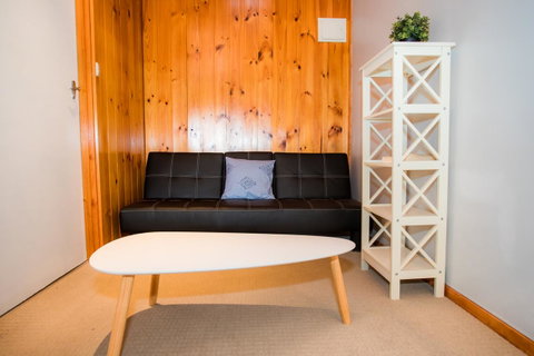 Seppelts View Cabins - New South Wales Tourism  4