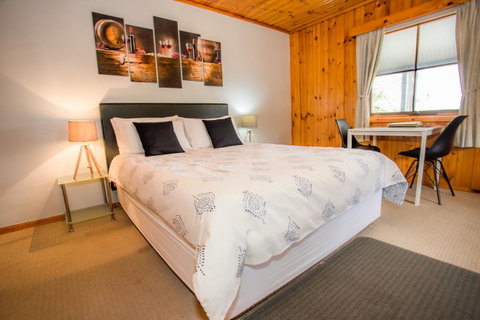 Seppelts View Cabins - New South Wales Tourism  13