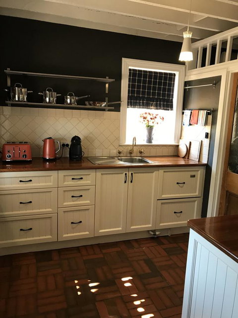 Kit Kat Cottage - Heritage Accommodation Burra - New South Wales Tourism  33