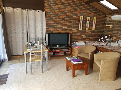 Three Linden - New South Wales Tourism  2