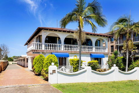 OCEAN BREEZE MOTEL - New South Wales Tourism  0