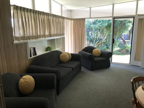 OCEAN BREEZE MOTEL - New South Wales Tourism  12