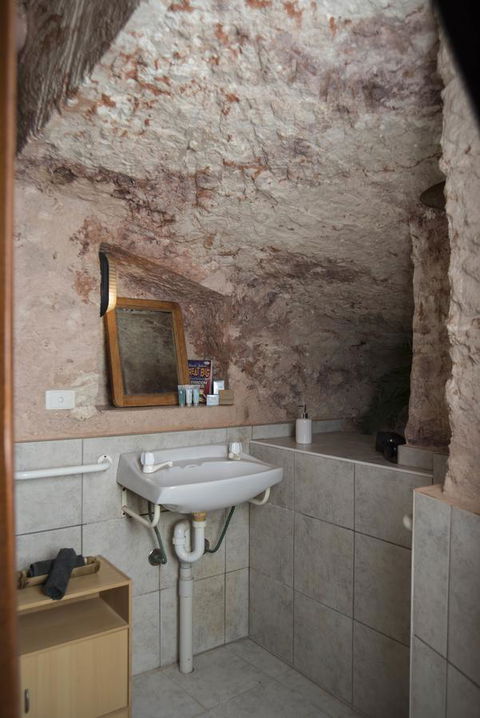 Ali\'s Underground Studio - New South Wales Tourism  10